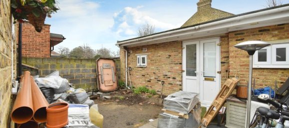 4 bedrooms House in London, United Kingdom No. 10548 29