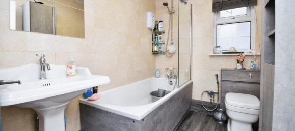 4 bedrooms House in London, United Kingdom No. 10548 32