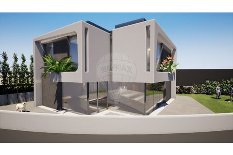  Land in Maia, Portugal No. 260500