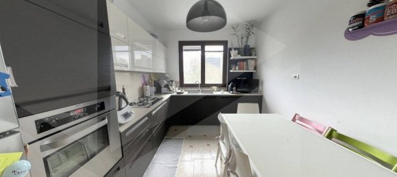 3غرفة شقة في San Giuliano Milanese, Italy رقم 29860 11