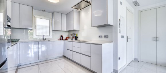 3 bedrooms Apartment in Estepona, Spain No. 151646 11