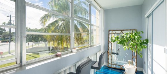 2 Schlafzimmer Gewerbliche Immobilien in Miami, USA, Nr. 614696 9