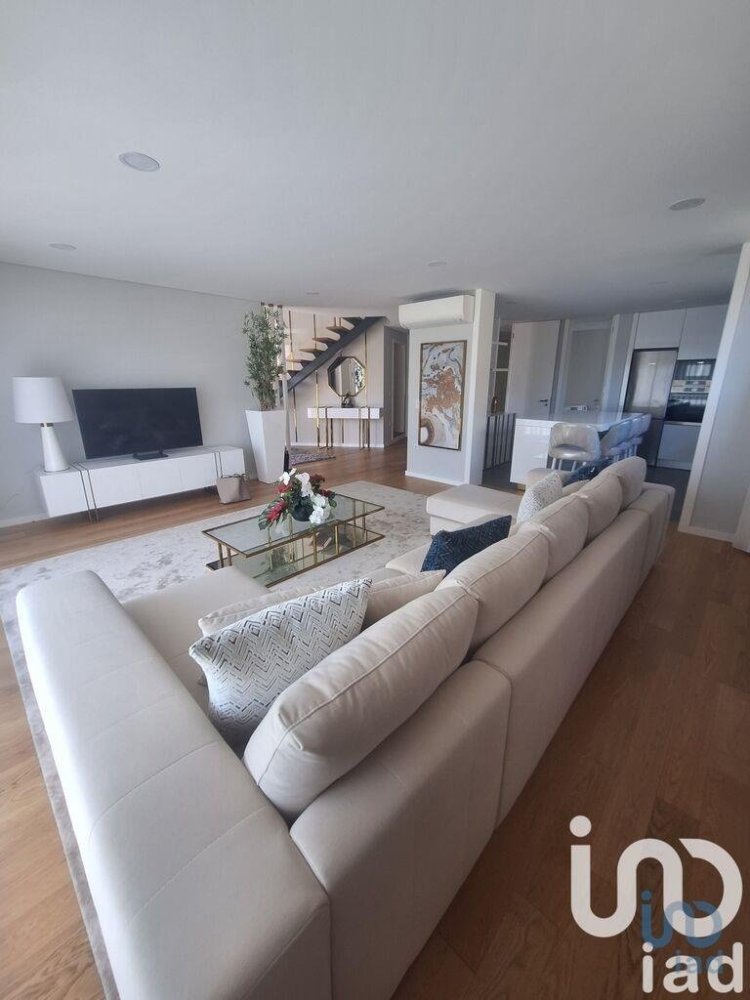 3 bedrooms Townhouse in Madalena, Portugal No. 239144