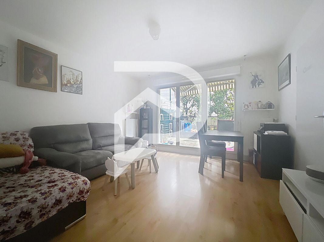 2 bedrooms Duplex in Champigny-sur-Marne, France No. 129423