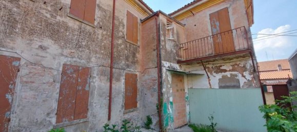 8 Schlafzimmer Haus in Codigoro, Italy, Nr. 374872 5