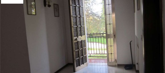 8 bedrooms House in Salzano, Italy No. 363644 11