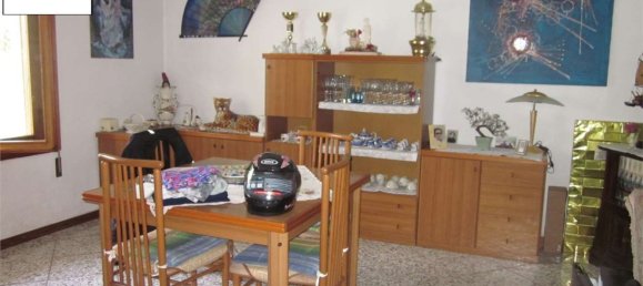 8 bedrooms House in Salzano, Italy No. 363644 5