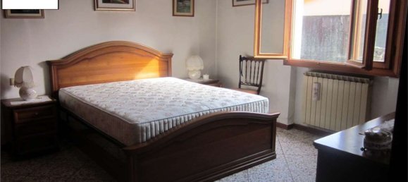 8 bedrooms House in Salzano, Italy No. 363644 6