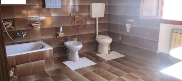 8 bedrooms House in Salzano, Italy No. 363644 12