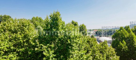 2 bedrooms Apartment in Turin, Italy No. 334653 5