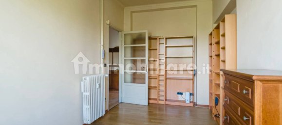 2 bedrooms Apartment in Turin, Italy No. 334653 3
