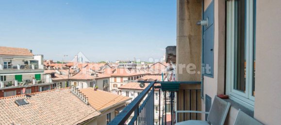 2 bedrooms Apartment in Turin, Italy No. 334653 12