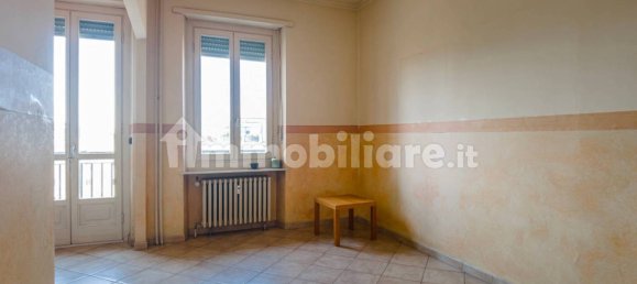 2 bedrooms Apartment in Turin, Italy No. 334653 6