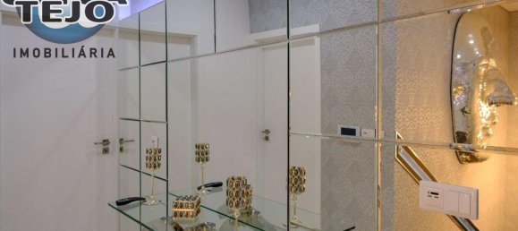 4 bedrooms House in Almada, Portugal No. 13990 34