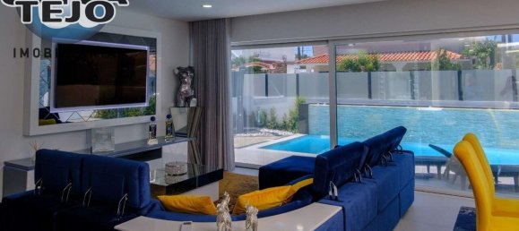 4 bedrooms House in Almada, Portugal No. 13990 8