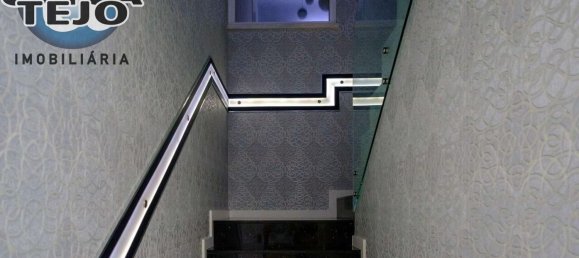 4 bedrooms House in Almada, Portugal No. 13990 31