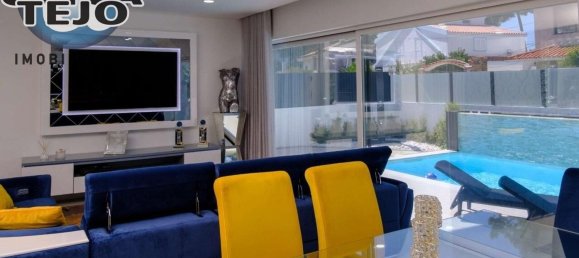 4 bedrooms House in Almada, Portugal No. 13990 9