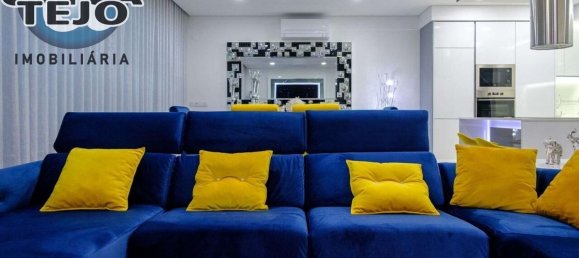 4 bedrooms House in Almada, Portugal No. 13990 12