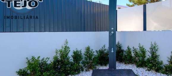 4 bedrooms House in Almada, Portugal No. 13990 22