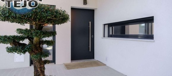 4 bedrooms House in Almada, Portugal No. 13990 24