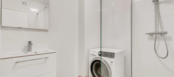 1 bedroom Apartment in Paris, France No. 352634 8