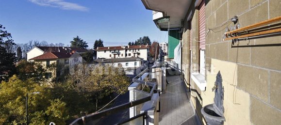 Квартира с 2 спальнями в Сомма Ломбардо, Италия № 174572 8