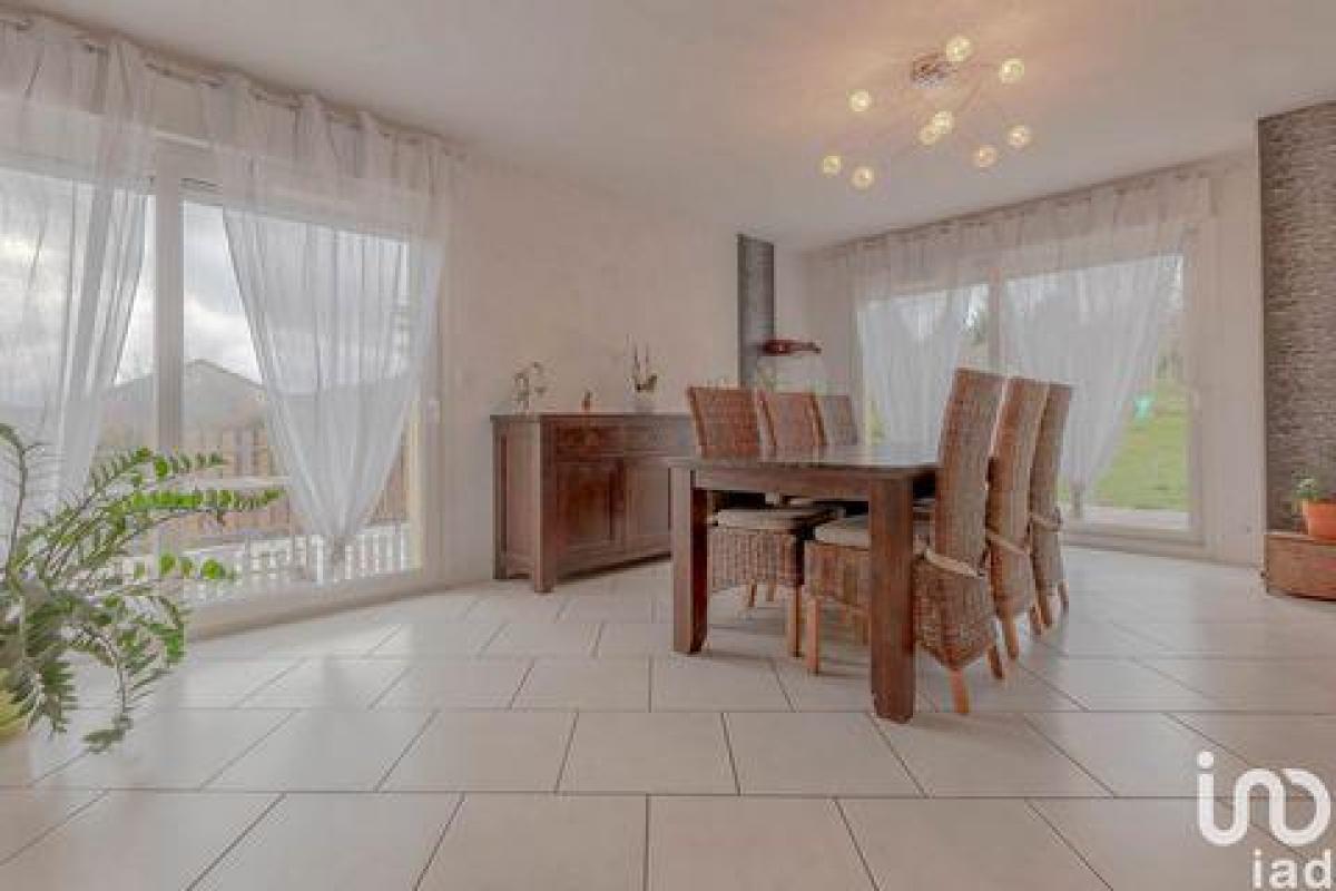 Casa de 7 dormitorios en Toul, France No. 7857