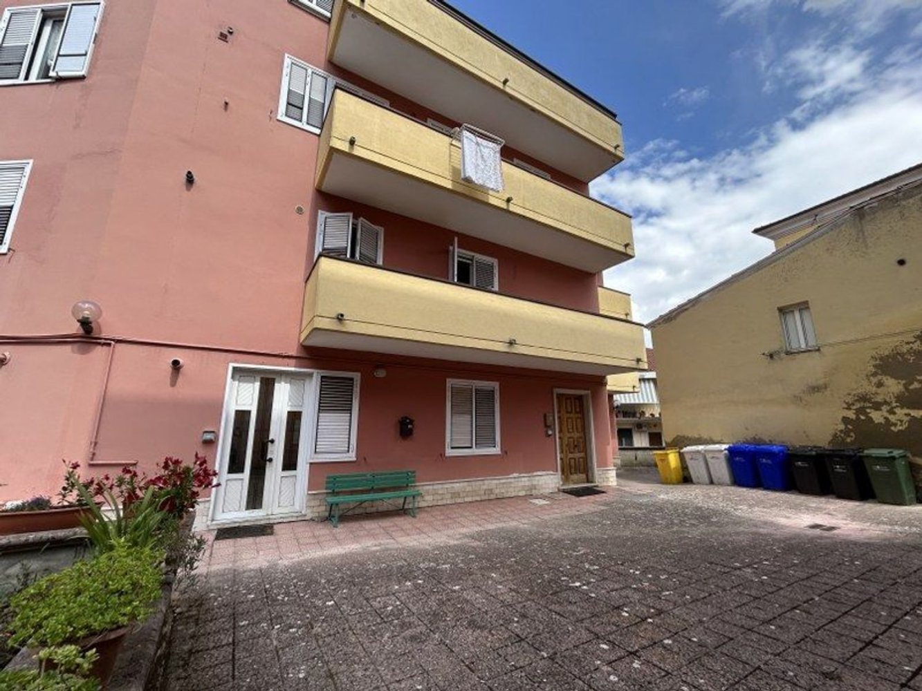 3 bedrooms Apartment in Ariano Irpino, Italy No. 390625
