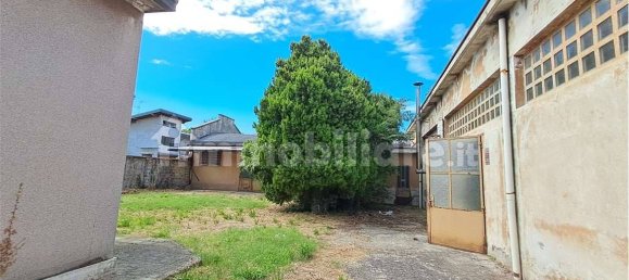 Lagerhaus in Busto Garolfo, Italy 1000m², Nr. 360200 2