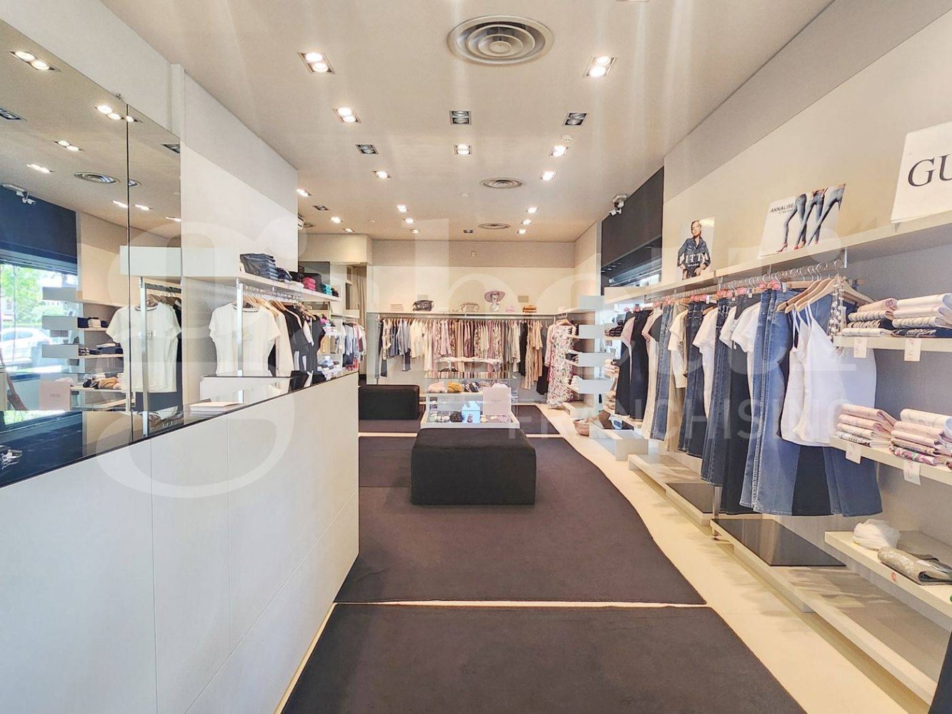 1 room Commercial property in Albignasego, Italy No. 322653