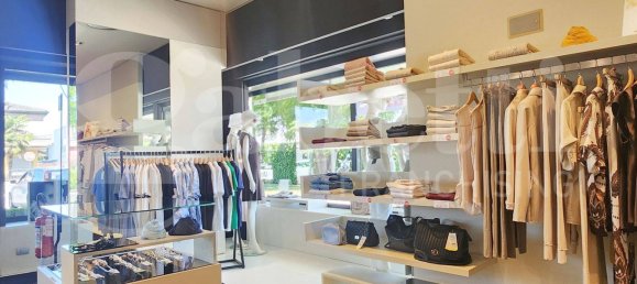 1 room Commercial property in Albignasego, Italy No. 322653 7