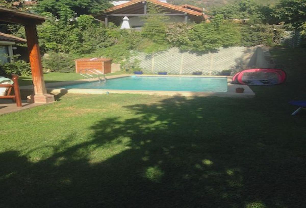 4 bedrooms House in Santiago, Chile No. 1460