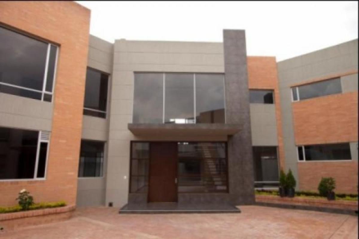 4 bedrooms House in Bogota, Colombia No. 14642
