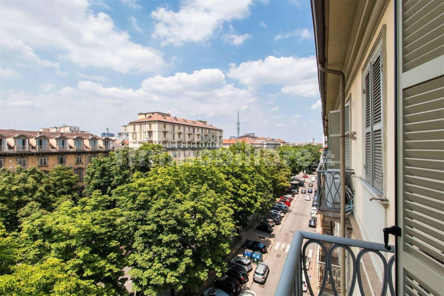 2 bedrooms Apartment in Turin, Italy No. 121726