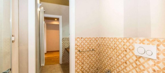 2 bedrooms Apartment in Turin, Italy No. 121726 16