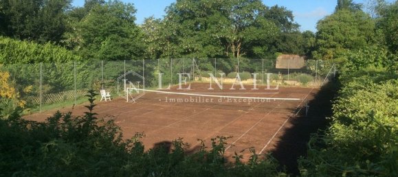 Замки и поместья с 15 спальнями в Сен-Бриё, Франция № 308744 14