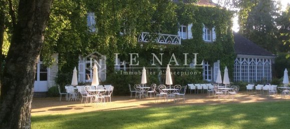 Замки и поместья с 15 спальнями в Сен-Бриё, Франция № 308744 17