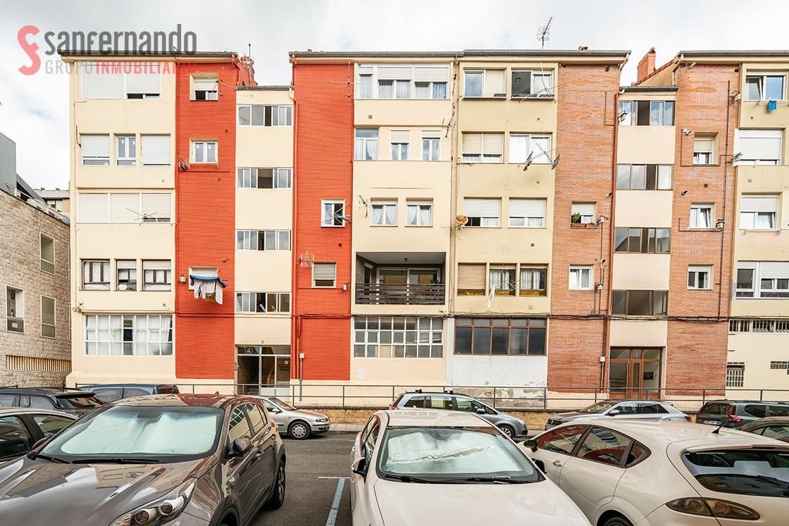 3 bedrooms Apartment in Santander, Spain No. 186272