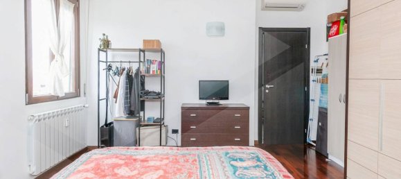 2غرفة شقة في Bresso, Italy رقم 30463 6