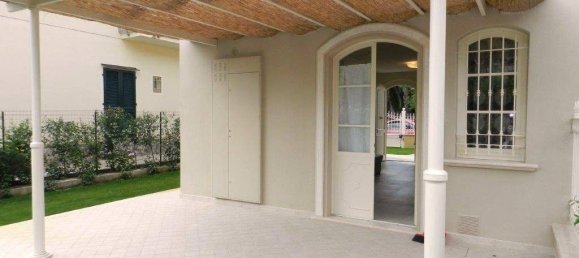 2 bedrooms Villa in Pietrasanta, Italy No. 227897 19