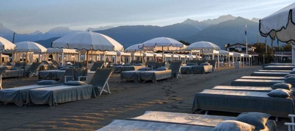 2 bedrooms Villa in Pietrasanta, Italy No. 227897 9