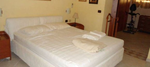 4 Schlafzimmer Wohnung in Arzachena, Italy, Nr. 319296 10