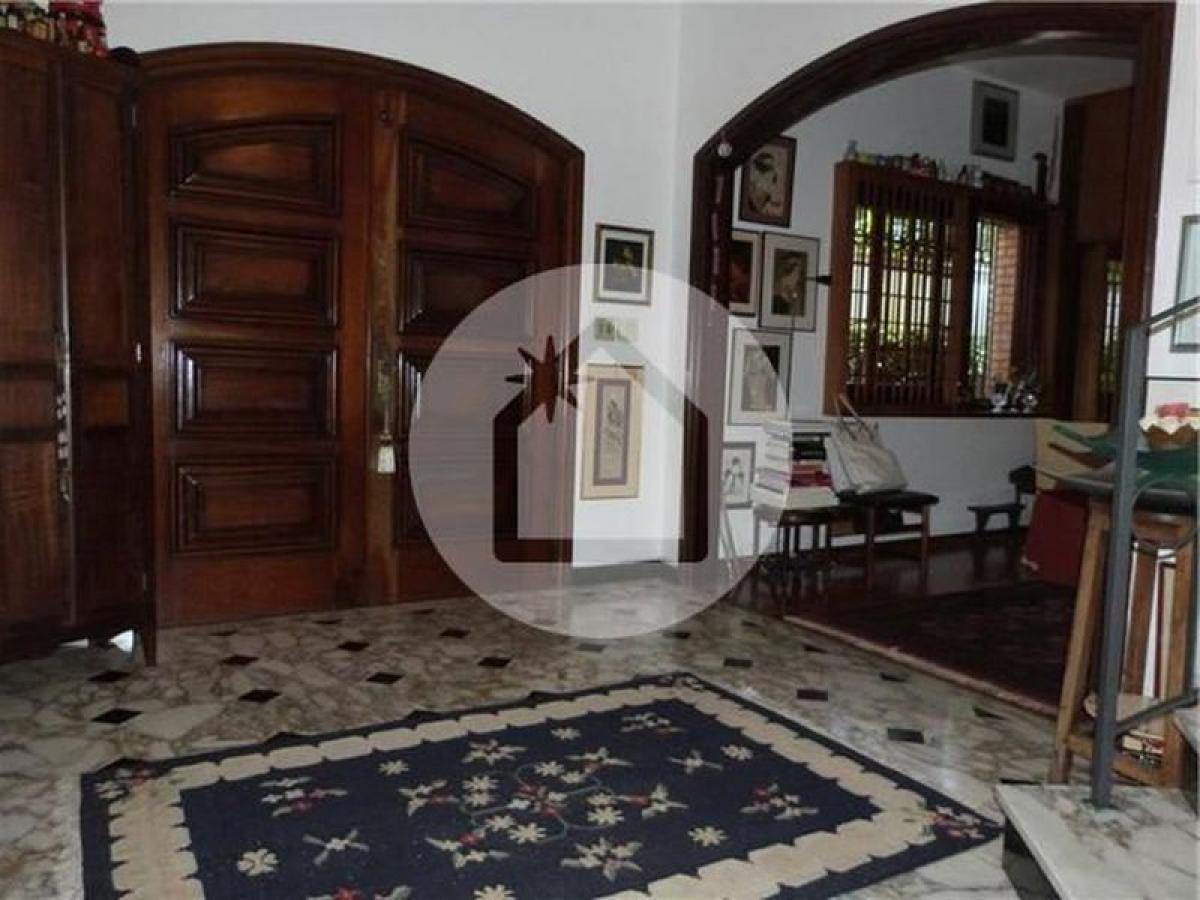 Casa de 4 dormitorios en Sao Paulo, Brazil No. 484583