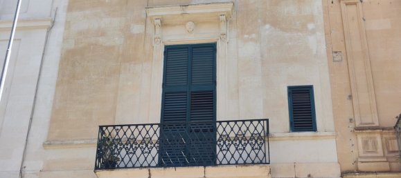 4 rooms House in Lecce, Italy No. 277370 13