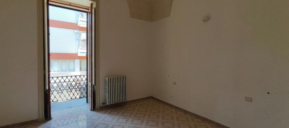 4 rooms House in Lecce, Italy No. 277370 10