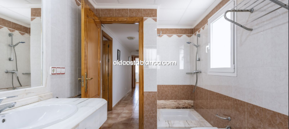 4 bedrooms House in Alicante, Spain No. 70840 14