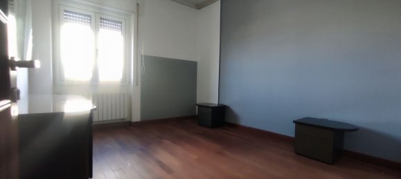 6-salle Appartement à Sassari, Italy No. 76117 8