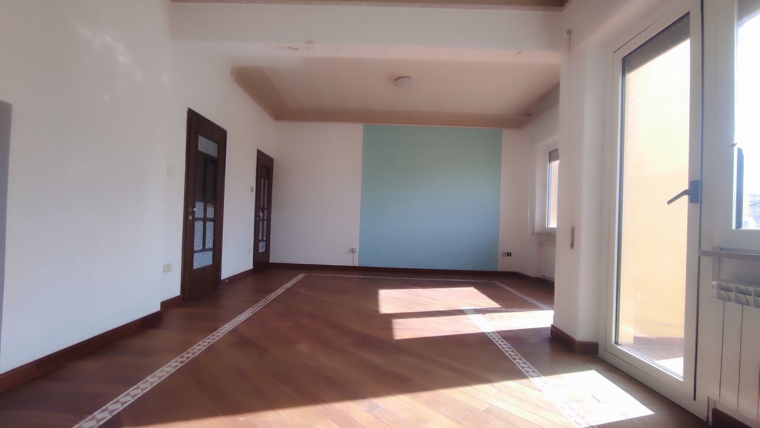 6-salle Appartement à Sassari, Italy No. 76117