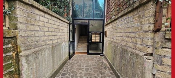 5 bedrooms Apartment in Rome, Italy No. 334088 9