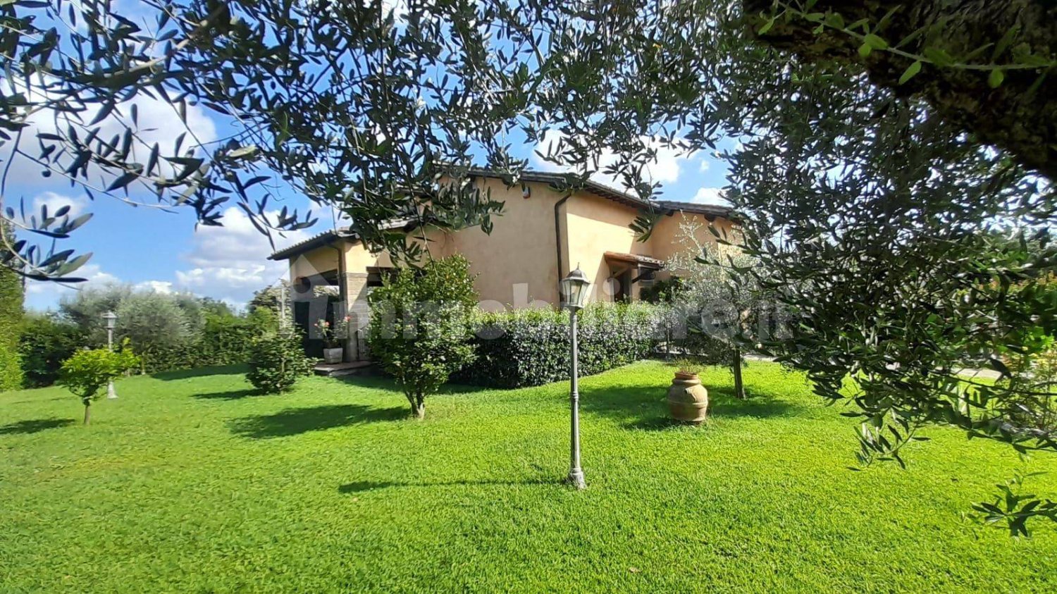 3 bedrooms Villa in Bracciano, Italy No. 376281
